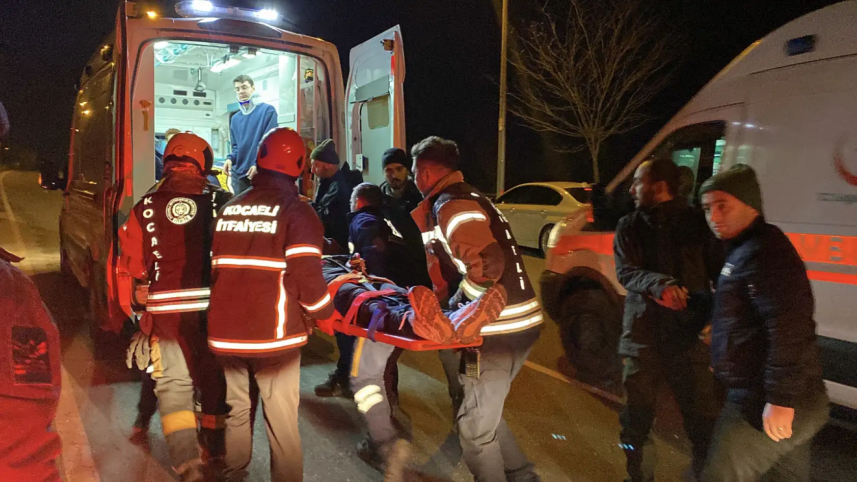 Çarpışan 2 araç takla attı: 4 yaralı