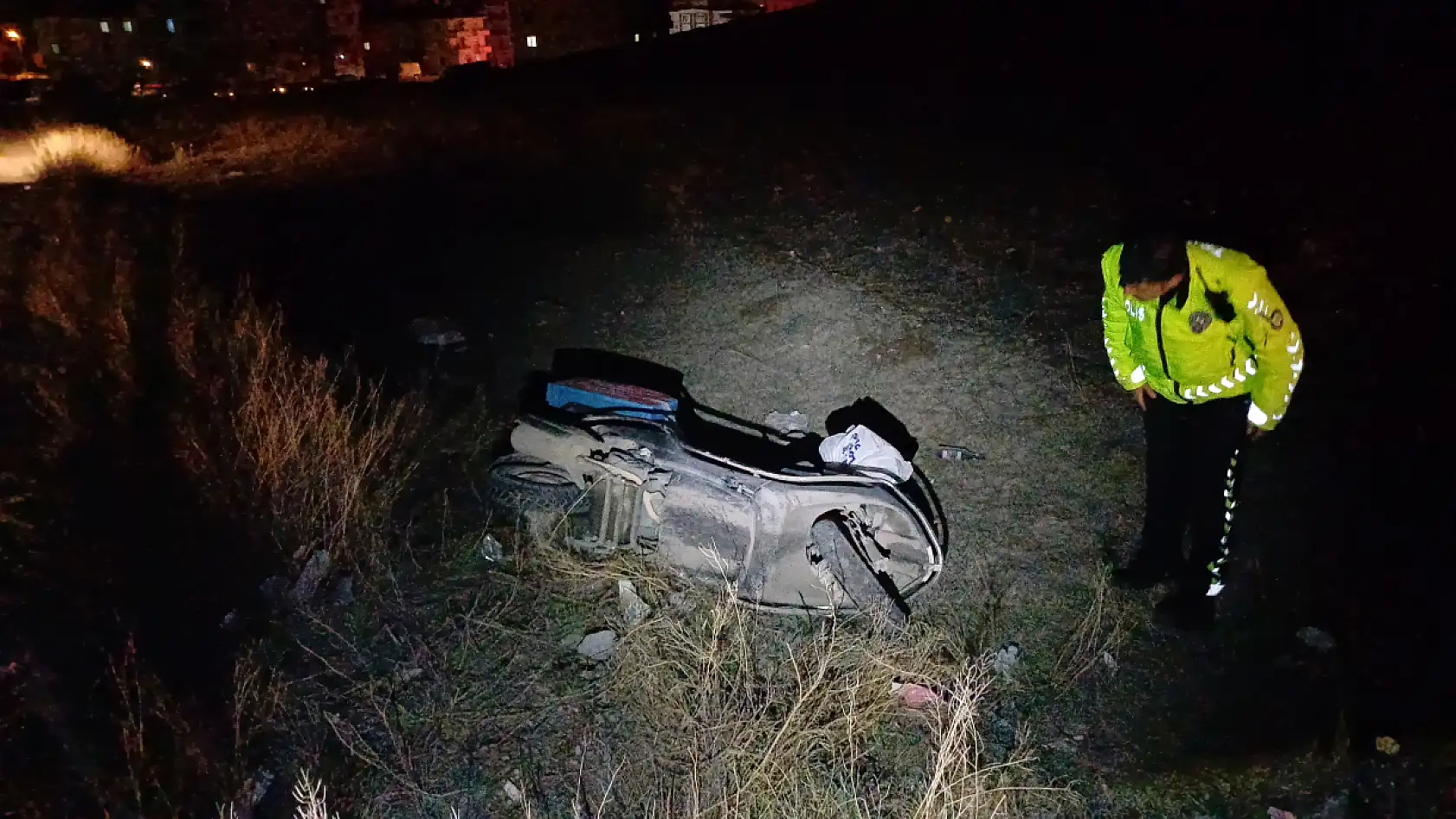 Alkollü otomobil sürücüsünün çarptığı motosikletli genç hayatını kaybetti