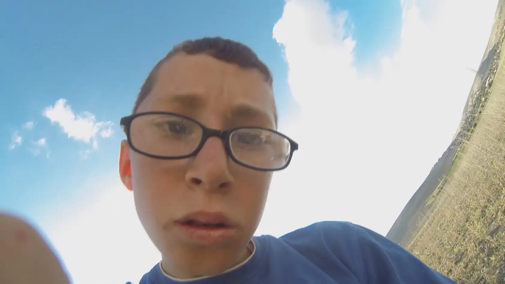 Köydeki Çocukların Düşen Dron Şaşkınlığı Kamerada