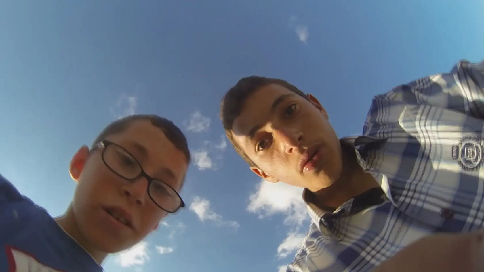 Köydeki Çocukların Düşen Dron Şaşkınlığı Kamerada