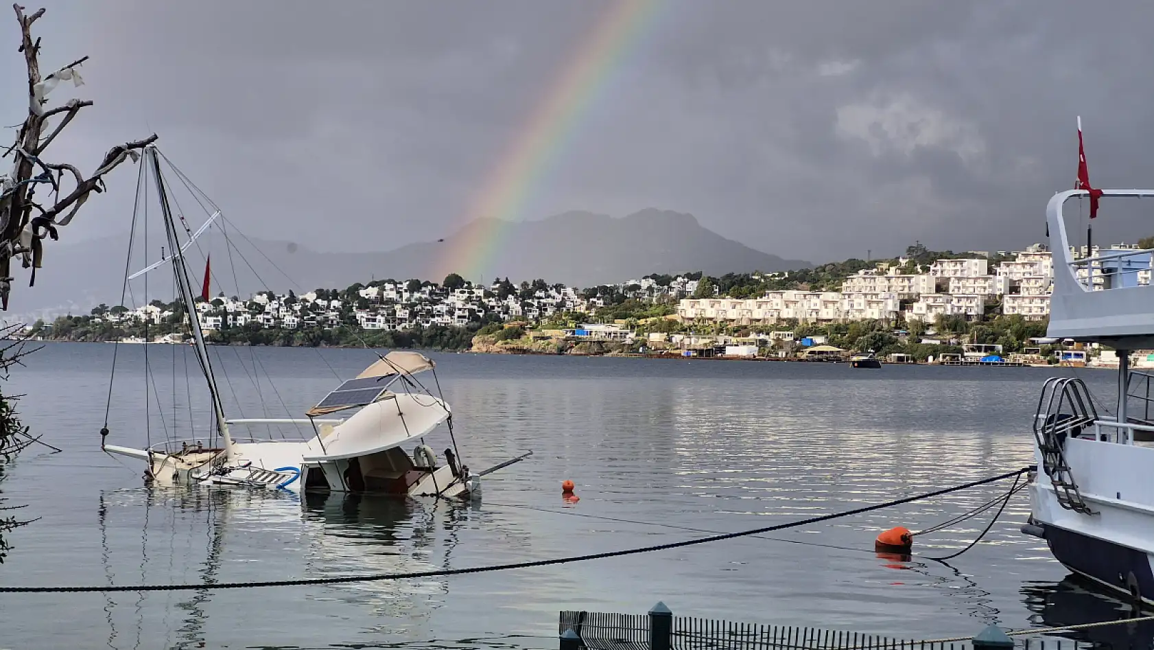 Bodrum Bitez Koyu'nda tekne battı