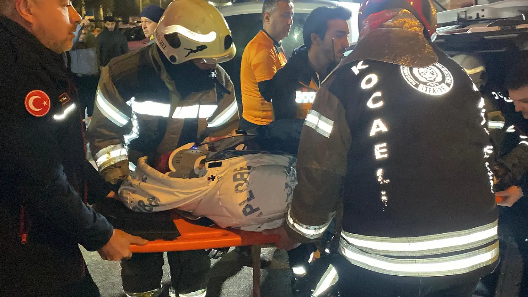 Ters yöne giren alkollü sürücü dehşet saçtı 4 yaralı