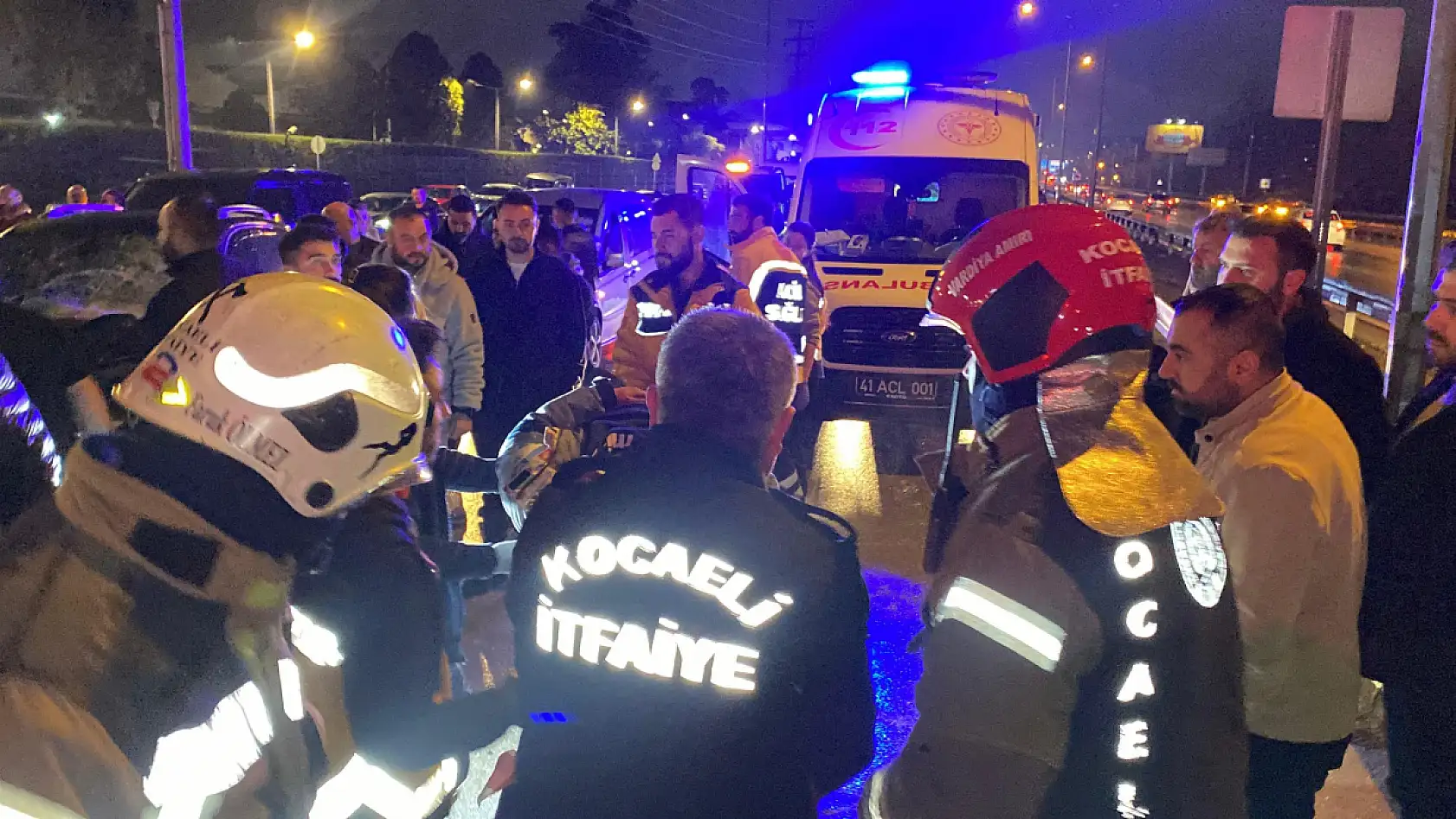 Ters yöne giren alkollü sürücü dehşet saçtı 4 yaralı