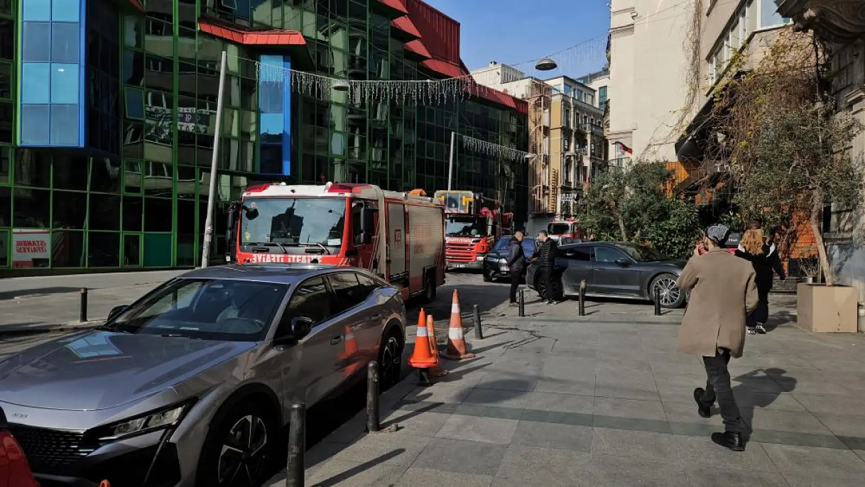 Otelde Elektrik Panosundan Kaynaklanan Yangın Panik Yarattı