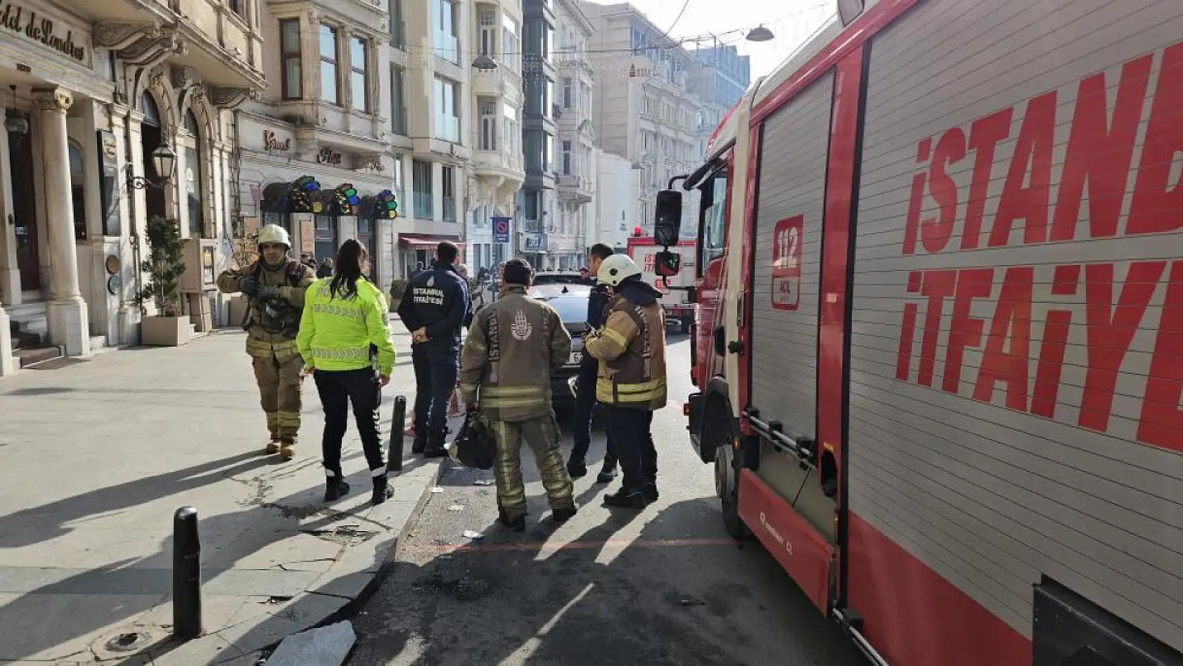 Otelde Elektrik Panosundan Kaynaklanan Yangın Panik Yarattı