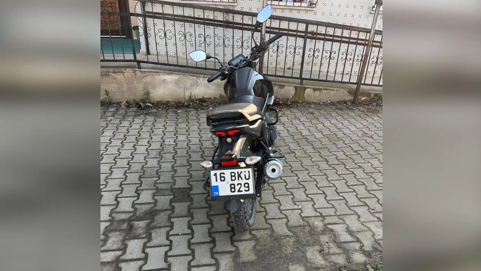 Cankurtaran anne: Yaralı oğlunu kucağında sağlık ocağına taşıdı