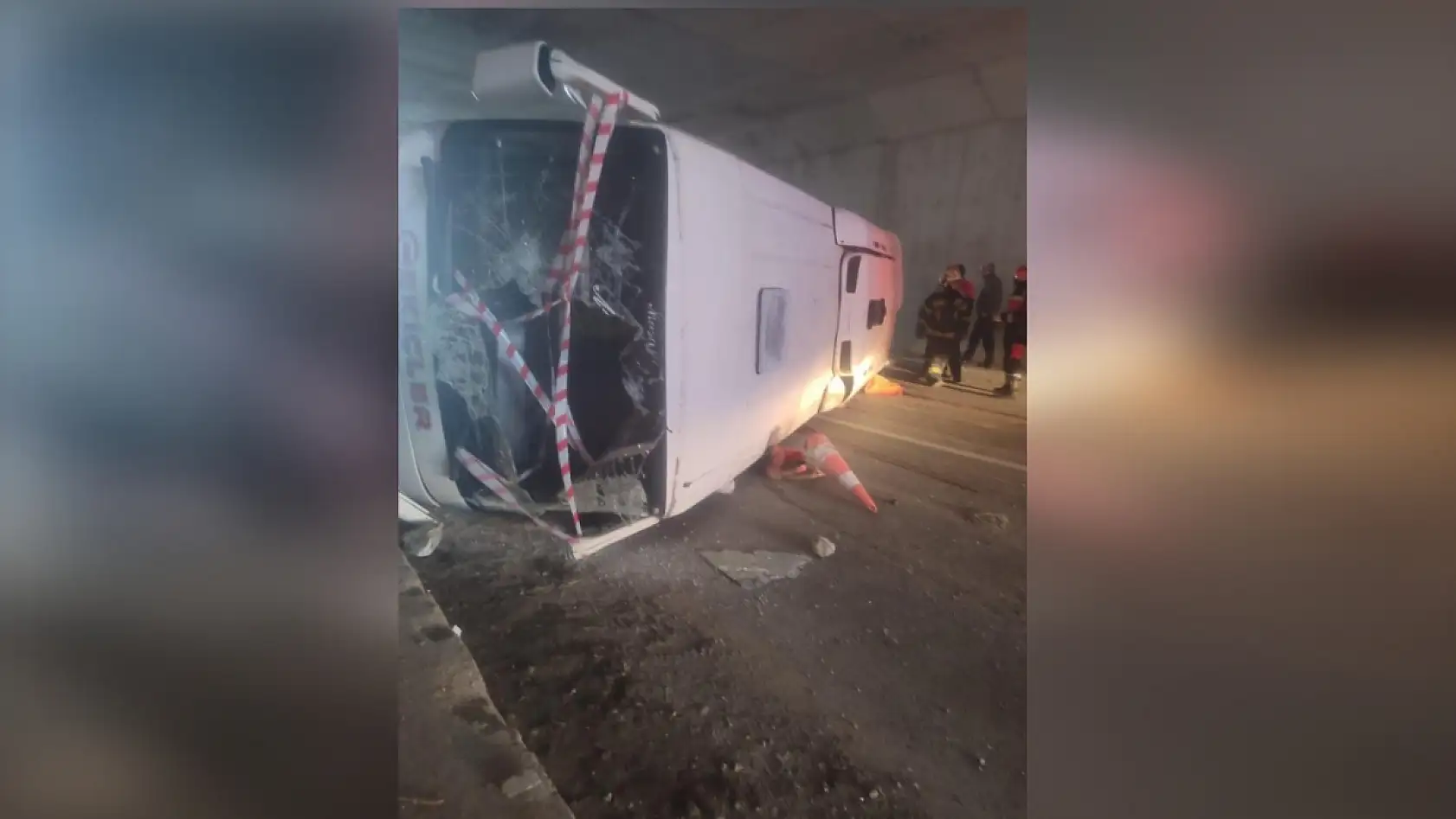 Denizli'de işçi servisi devrildi: 4 ölü, 19 yaralı