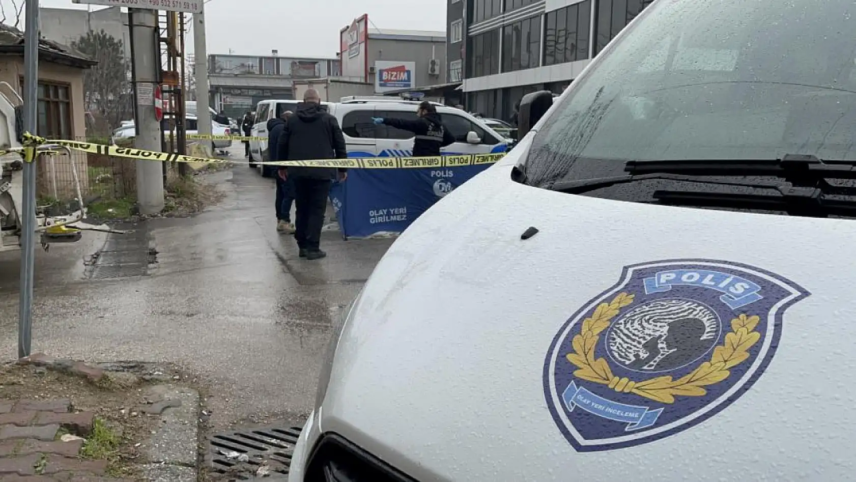 Çöp kamyonunun altında kalan yaşlı kadın hayatını kaybetti