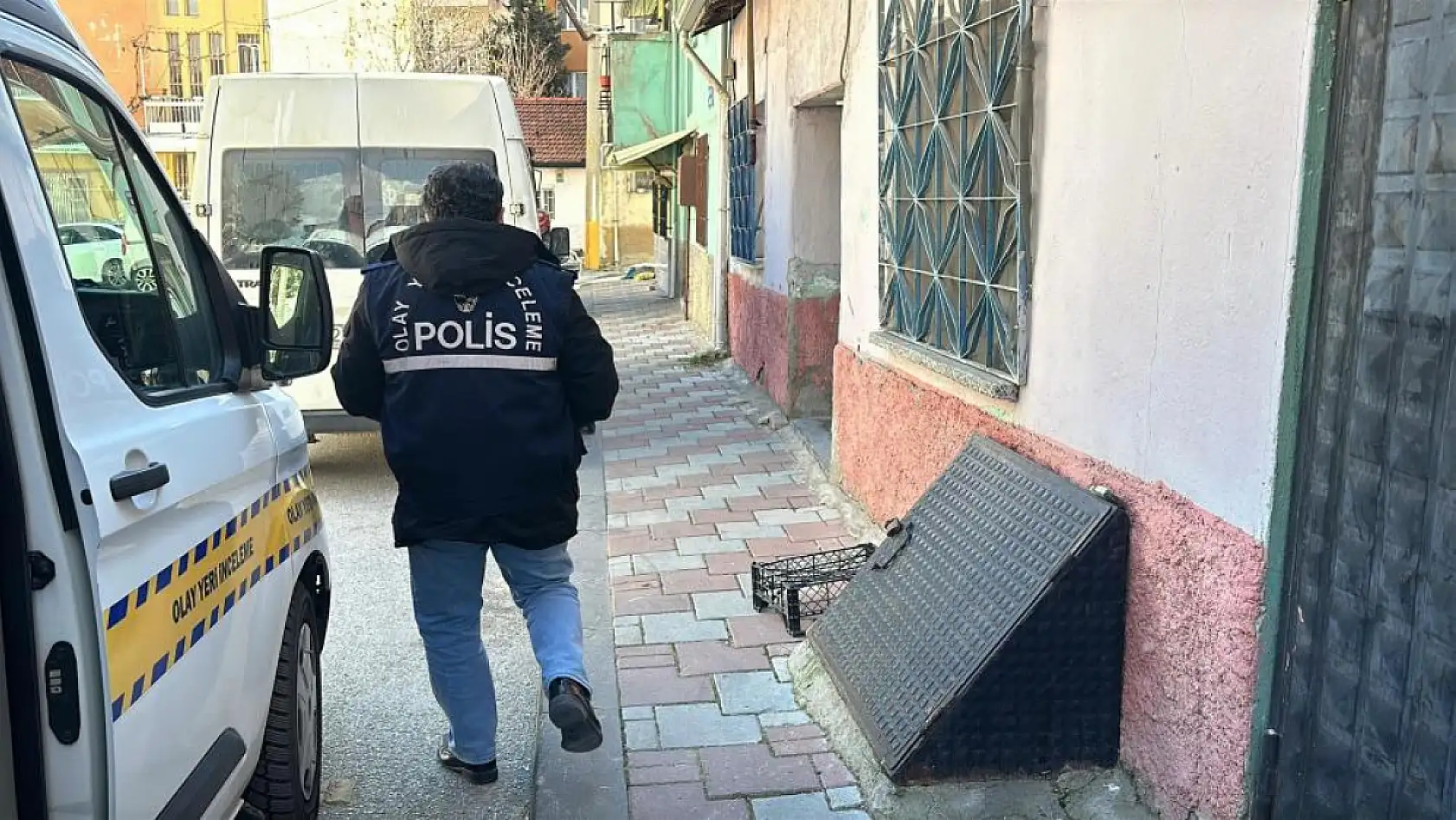 Oğlu tarafından bıçaklanan baba hayatını kaybetti