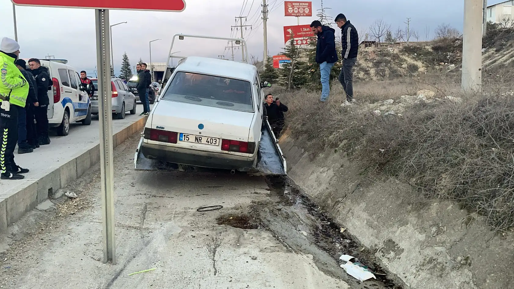 Polisleri peşine takıp 4 aracı hurdaya çeviren şüphelinin 41 suç kaydı çıktı