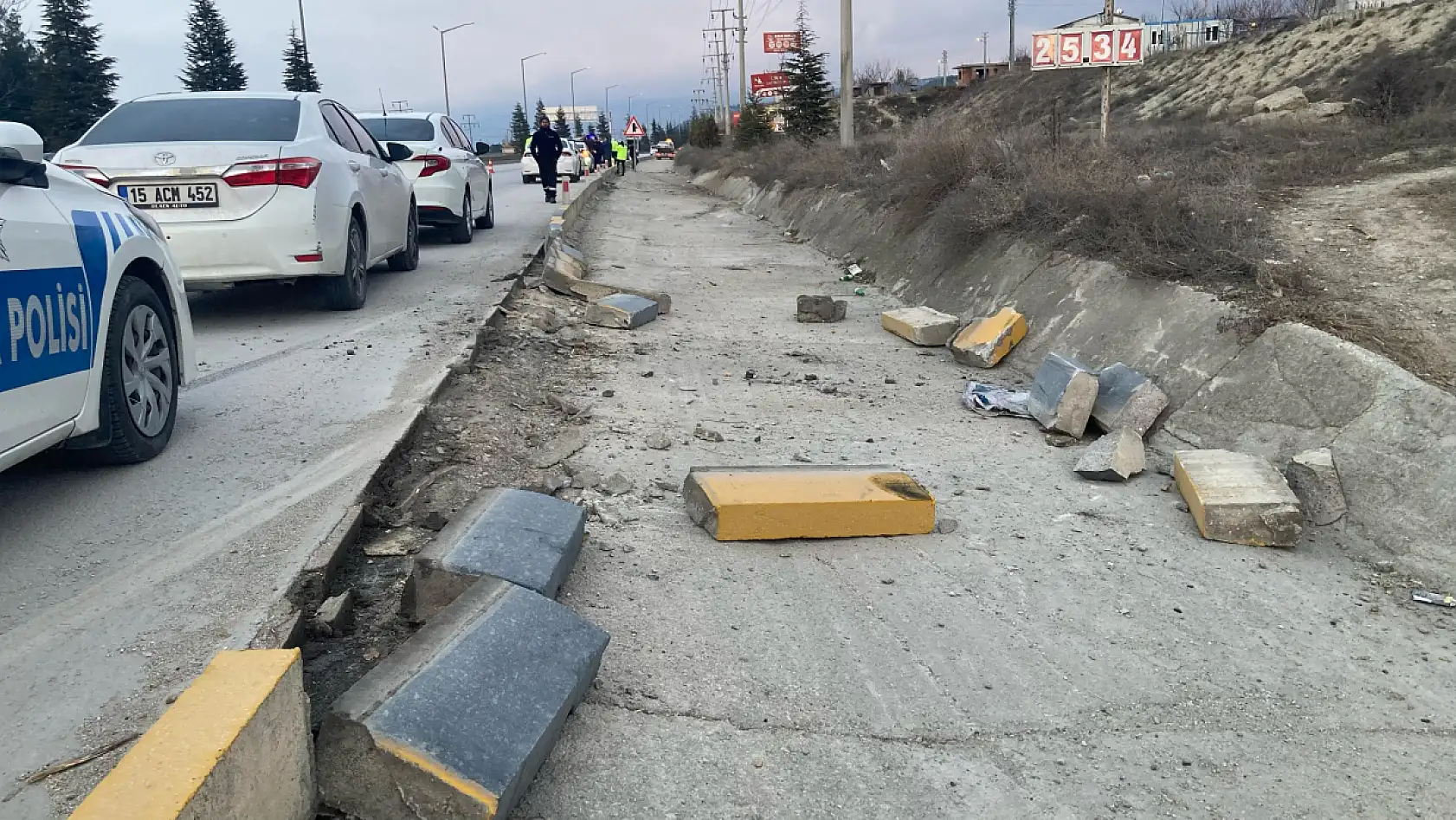 Polisleri peşine takıp 4 aracı hurdaya çeviren şüphelinin 41 suç kaydı çıktı