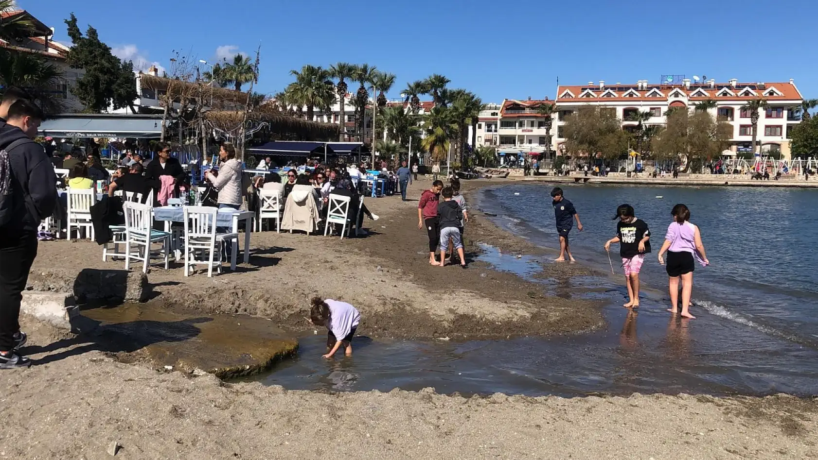 Datça'da festival yoğunluğu sahillere taştı