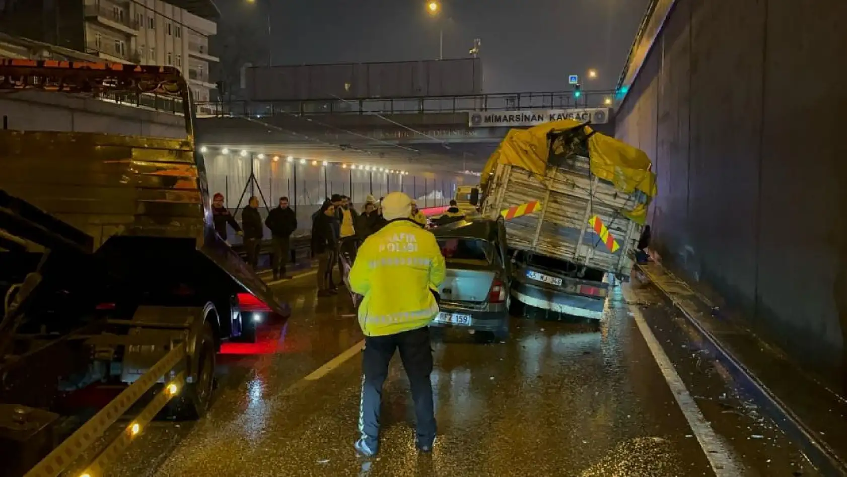 Alkollü sürücü alt geçitte facia yarattı! 1 ölü, 4 yaralı