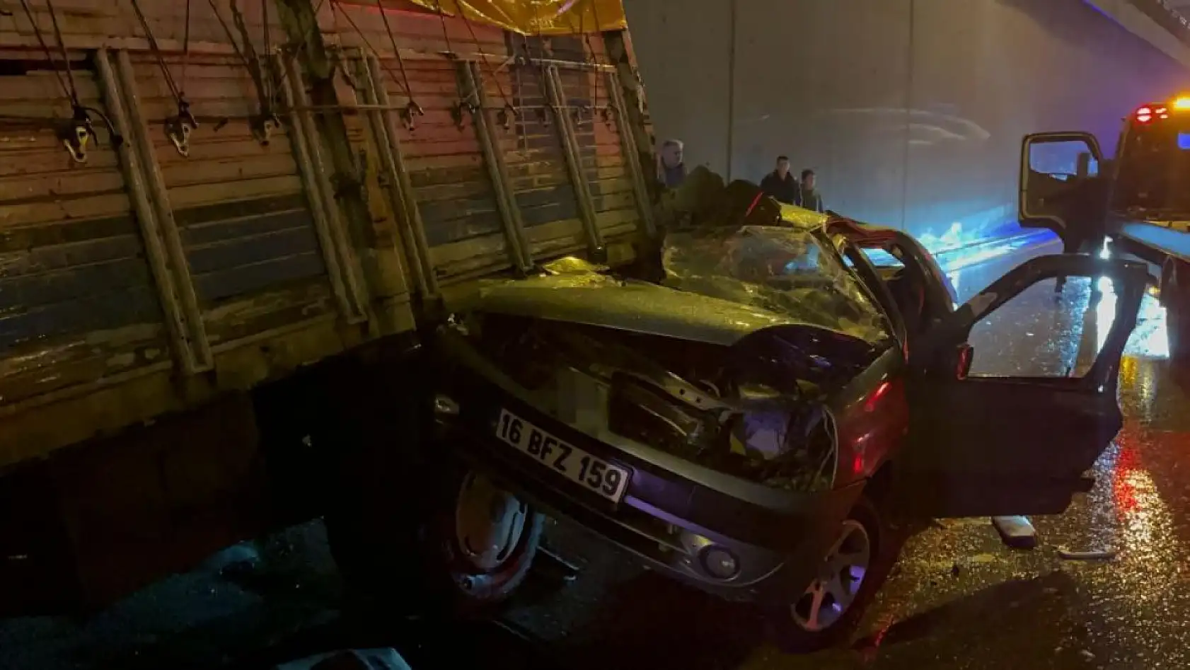 Alkollü sürücü alt geçitte facia yarattı! 1 ölü, 4 yaralı