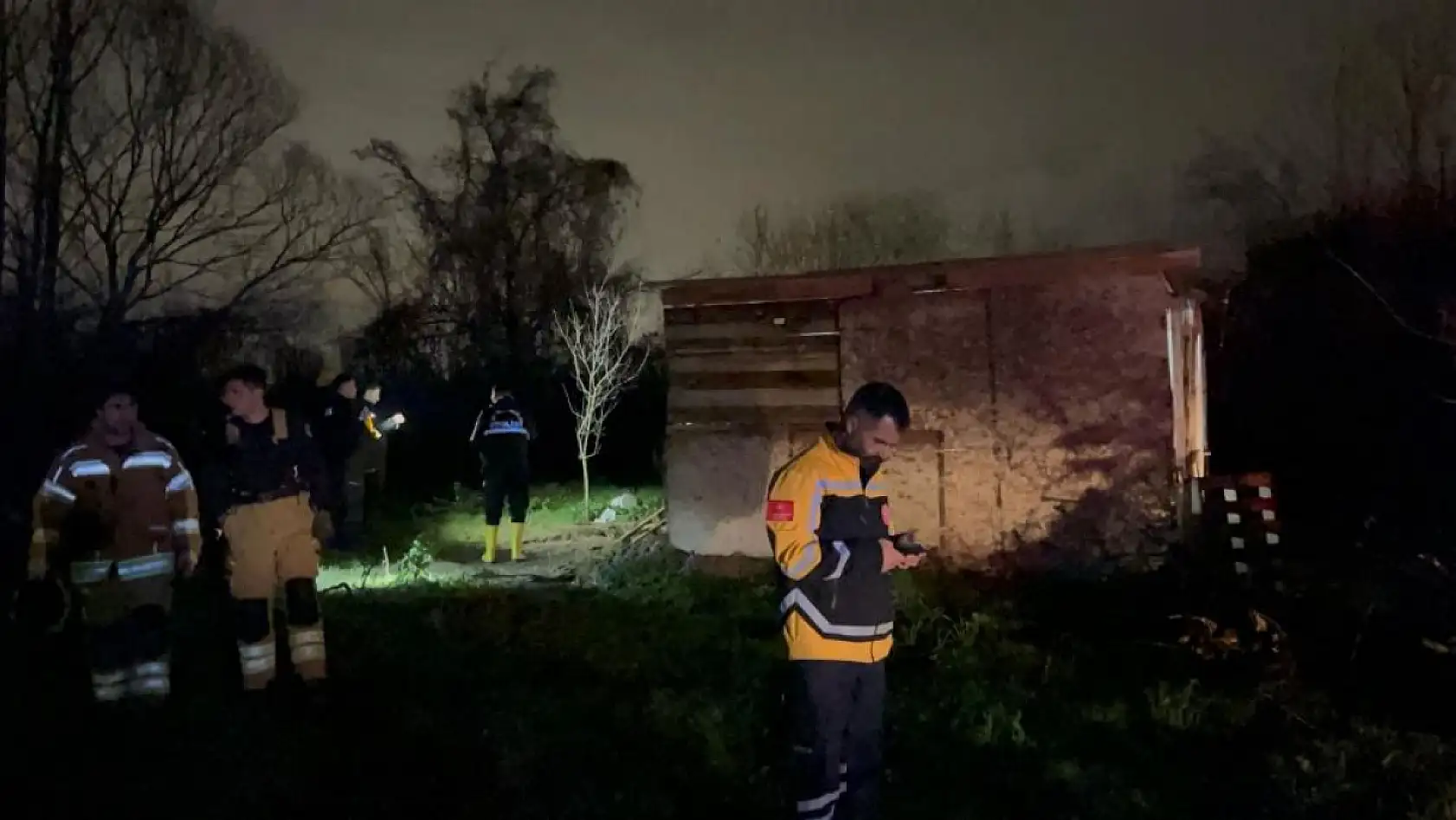 Bursa'da feci yangın! Sobayı benzinle yakmak istedi, canından oldu