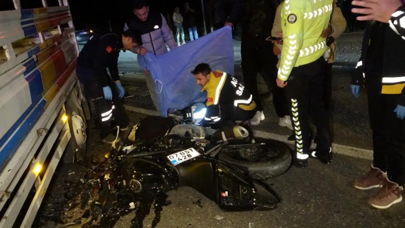 Ters yön faciası: 19 yaşındaki genç hayatını kaybetti