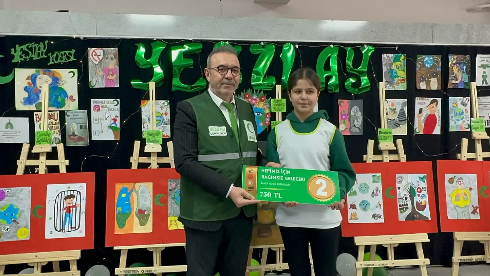 Marmaris'te masa tenisi turnuvası düzenlendi