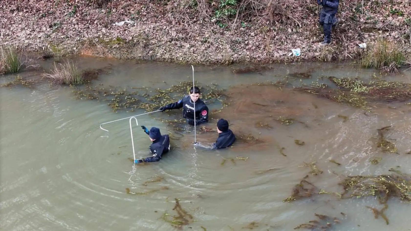 3 gün önce kaybolan kadın için gölette arama çalışması başlatıldı