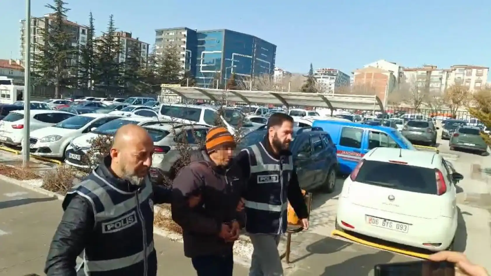 Doktoru bıçaklayan şüpheli: 'Bana yapay zeka yerleştirdi'