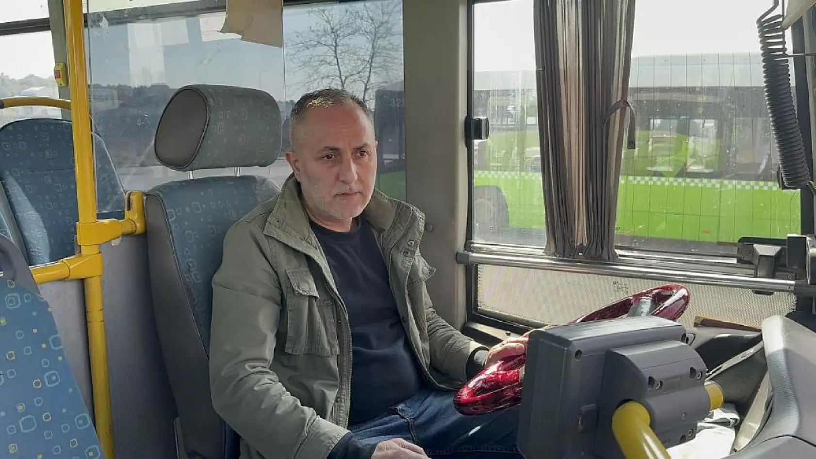 Okul çıkışı çıkan kavgada 2 lise öğrencisi birbirini bıçakladı