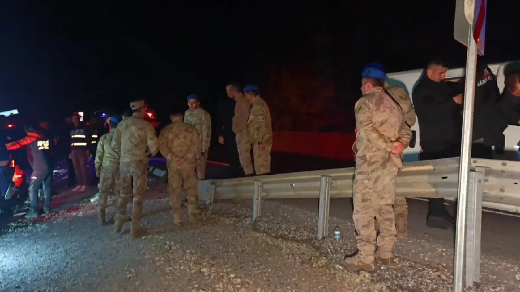 Kaza yaptıktan sonra yakınlarına 'kanserim' diye mesaj atıp ortalıktan kayboldu, arkadaşının evinde uyurken bulundu