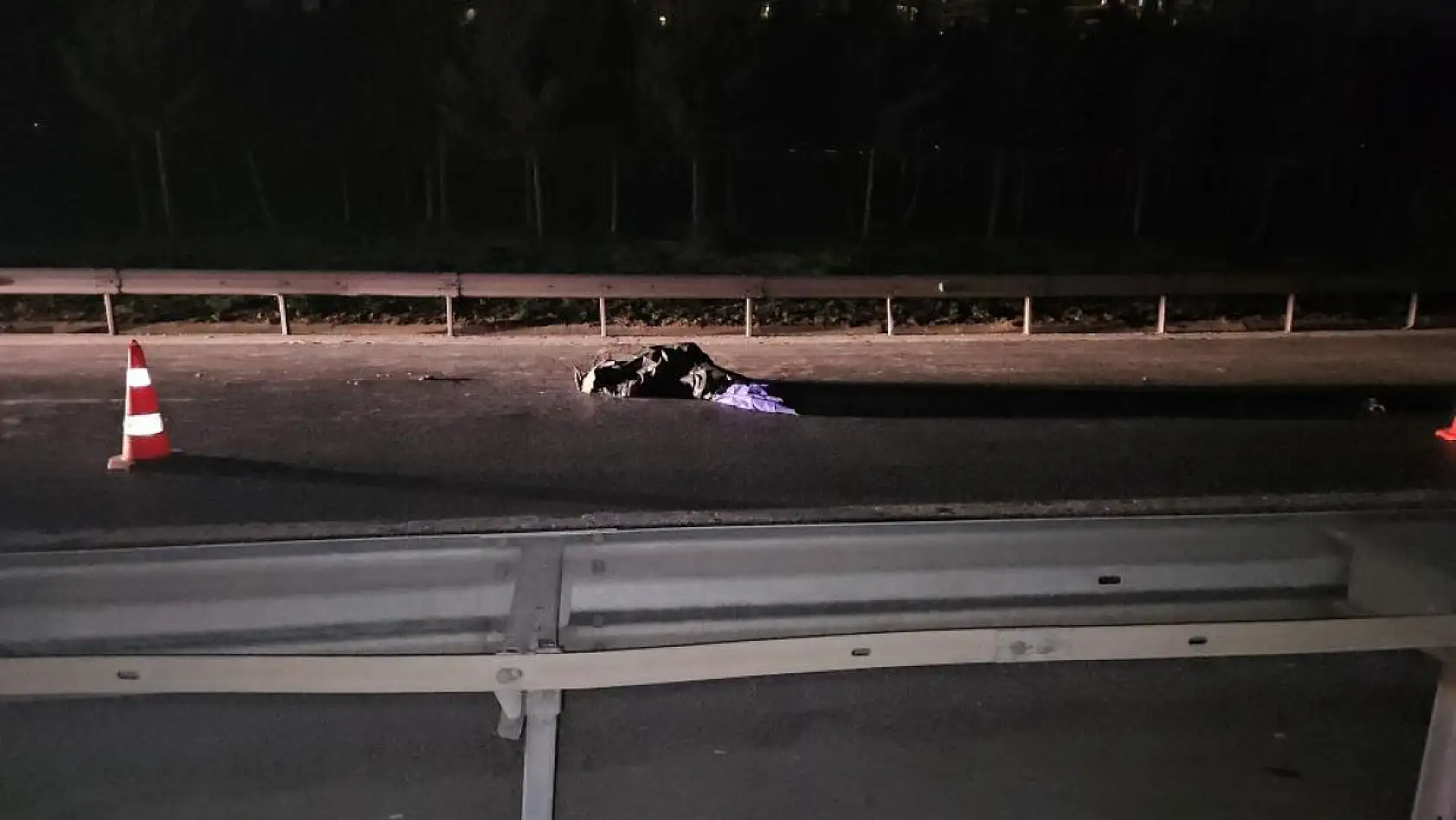 TEM Otoyolu'nda feci kaza: Motosiklet sürücüsü feci şekilde can verdi