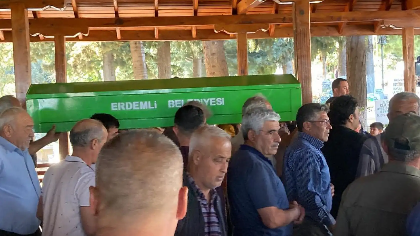 Acı olay: Babası 6 yıl önce vefat eden 8 yaşındaki Naz kazada hayatını kaybetti