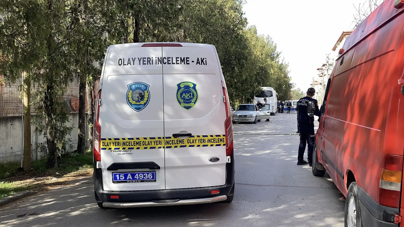 Belediye personeli aracında silahla vurulmuş olarak bulundu