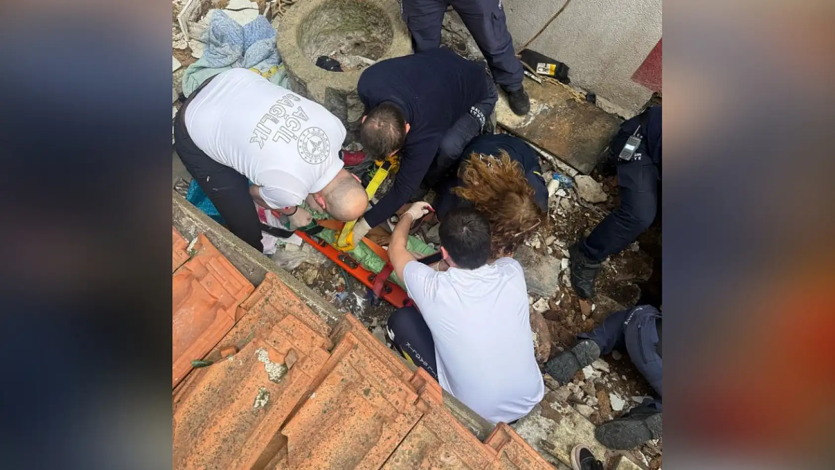 Oyun oynarken kuyuya düşen çocuk kurtarıldı