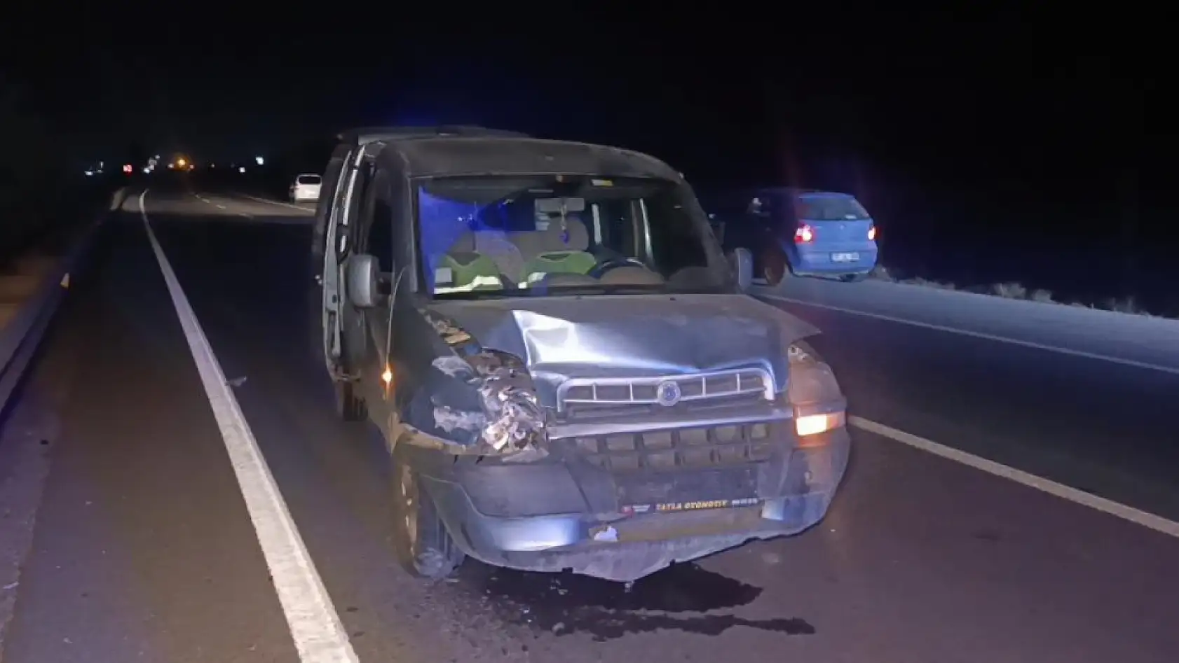 Kaza yapan araca yardım için durdu, arkadan motosiklet çarptı: 5 yaralı