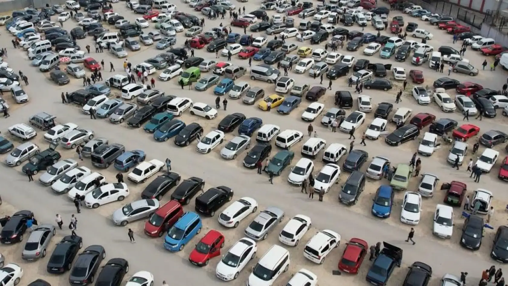 Araba almayı düşünenler dikkat! 'Bayram sonrası ucuzlar' söylentisine kanmayın