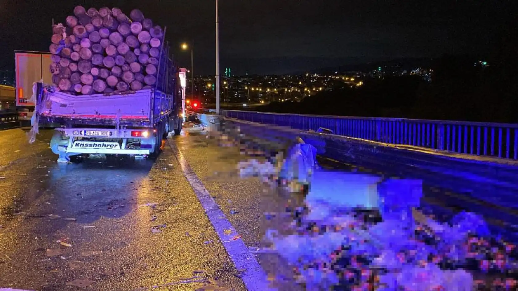 TEM'de feci zincirleme kaza! 2 ölü, 4 yaralı