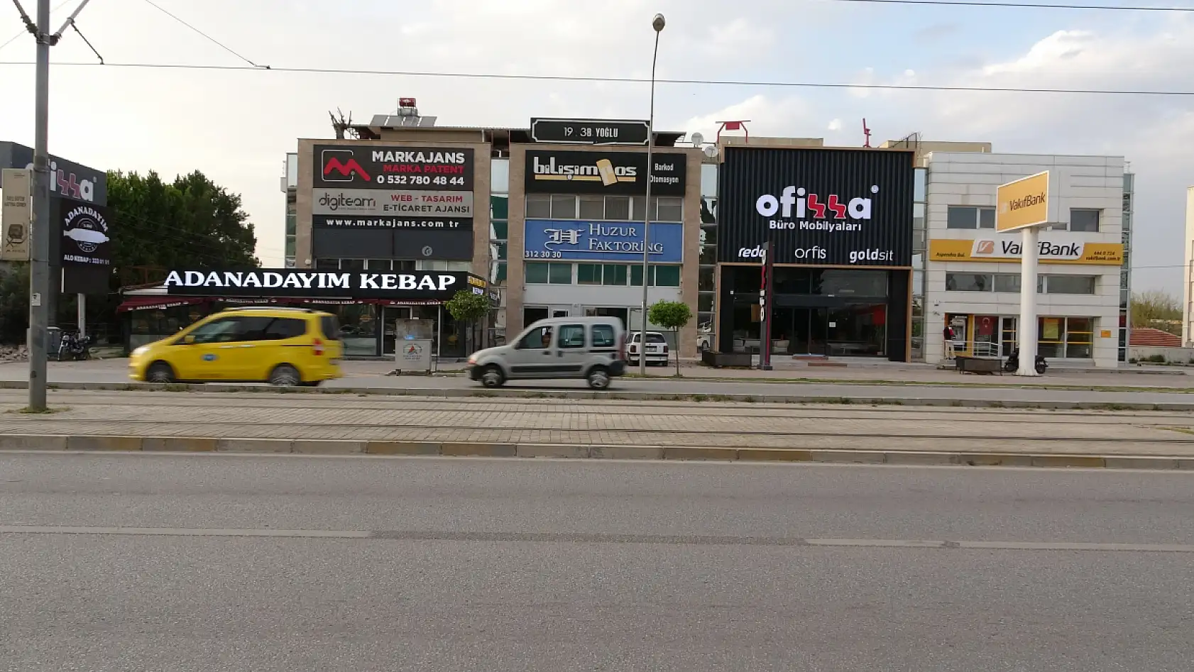 Emekli maaşını çekti, karşıya geçerken canından oldu