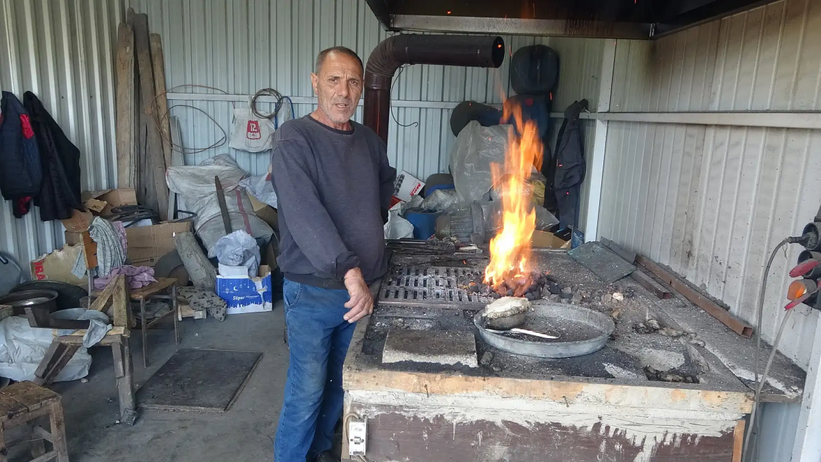 55 yıllık kalaycı ustası zamana direniyor