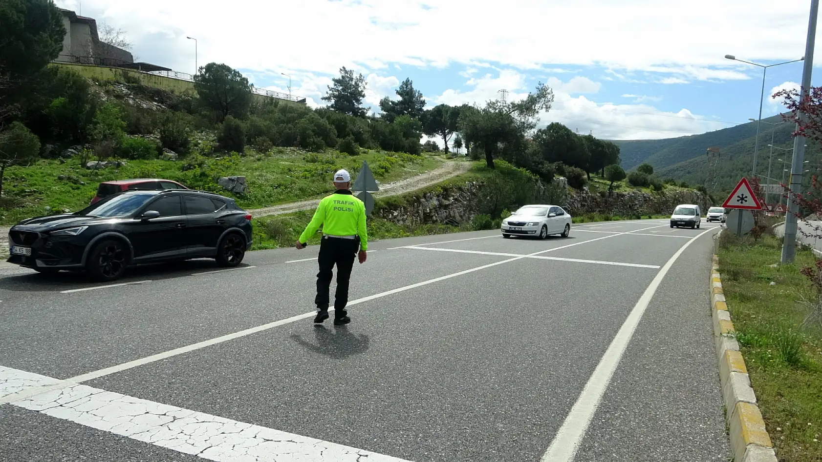 Muğla'da Ramazan Bayramı trafik denetimlerinde 2 bin 656 sürücüye işlem yapıldı