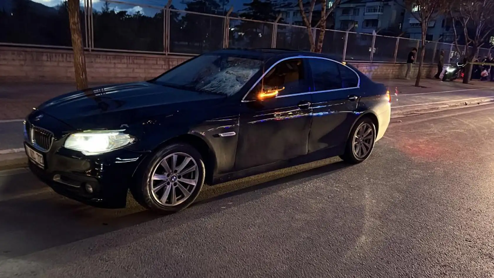 Yolun karşısına geçerken feci kaza: Kadın hayatını kaybetti