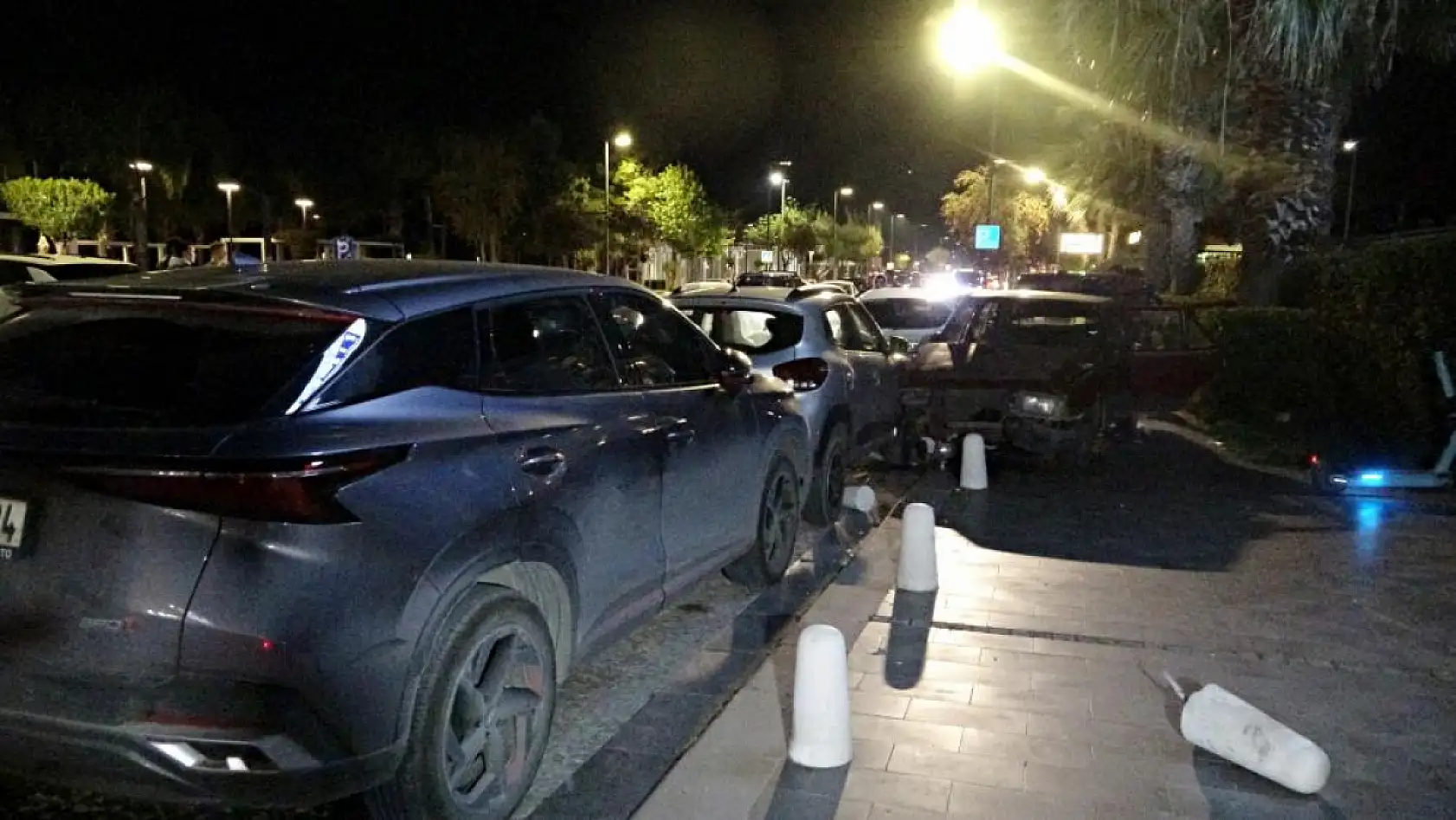 'Dur' ihtarına uymayıp aracını polisin üzerine sürerek kaçtı, 10 kilometrelik kovalamacayla yakalandı