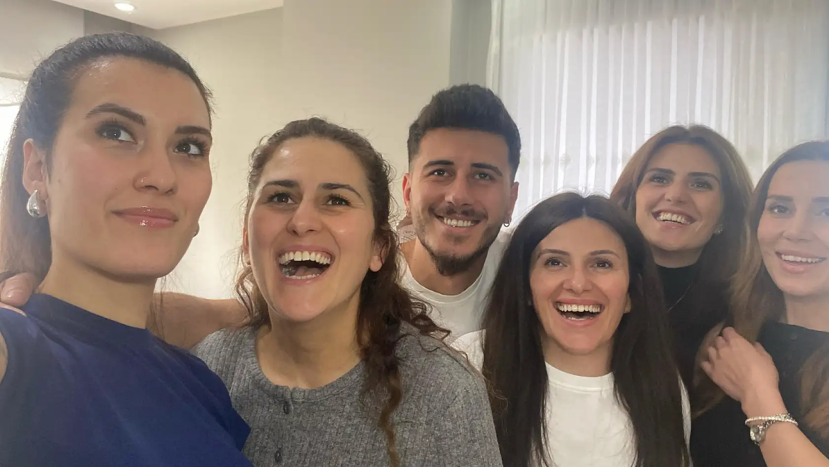 7 çocuklu aile sosyal medyada ilgi görüyor