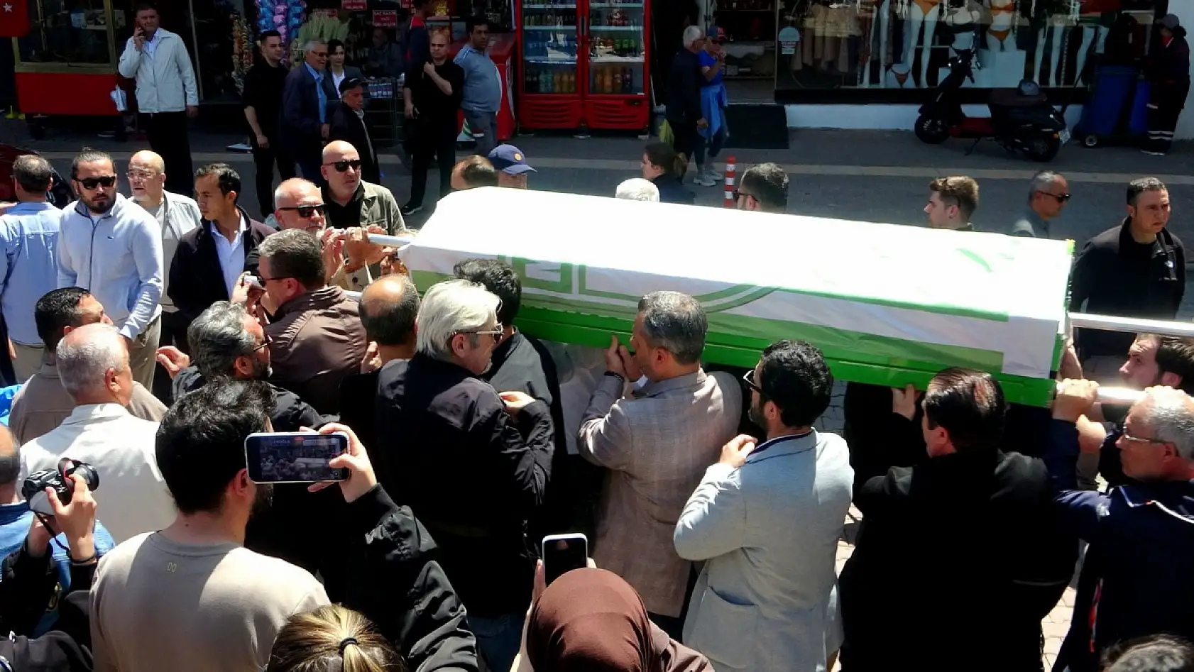 Muğla basınının duayeni Cüneyt Erdan'a veda