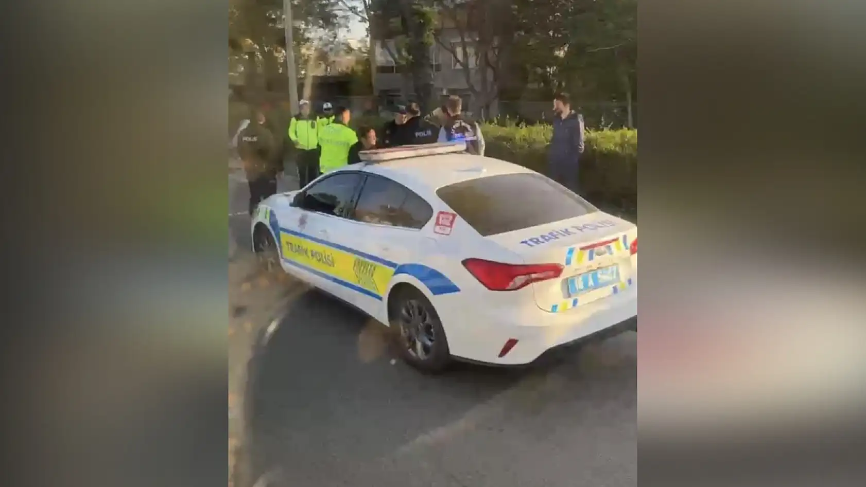 Aydınlatma direğine çarptı, duramadı! Motosikletli sürücü olay yerinde can verdi