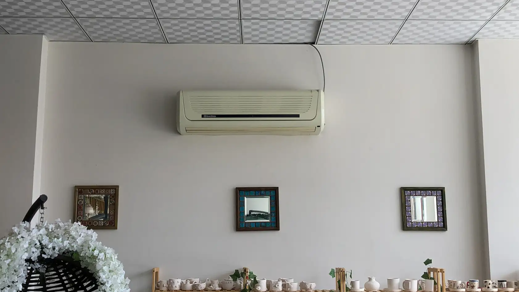 Bu kadarına da pes: Klima motorundan ses geliyor diye önce silah çektiler, ardından darp ettiler