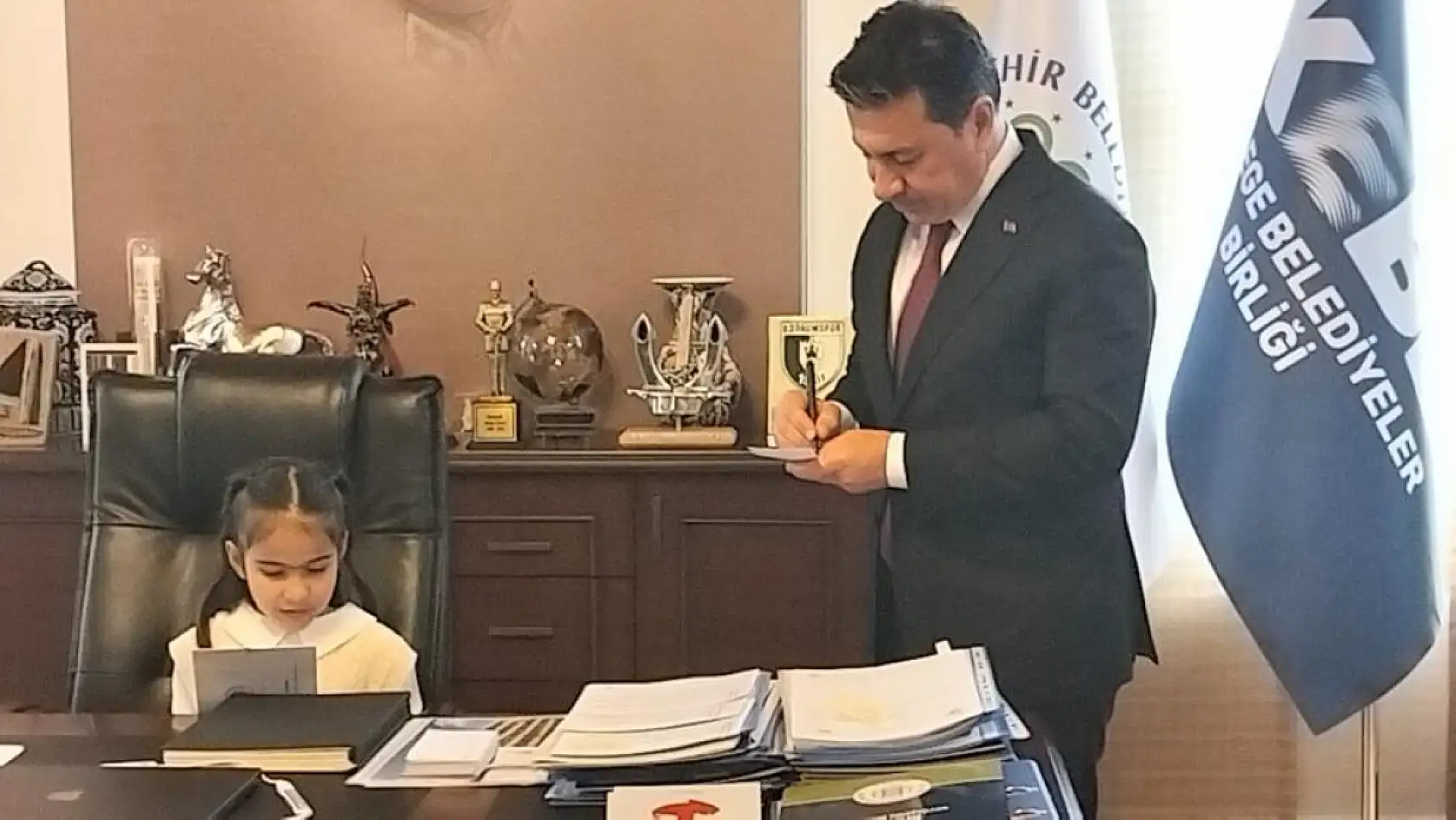 Muğla'da Başkanlık koltuğu çocuklara emanet