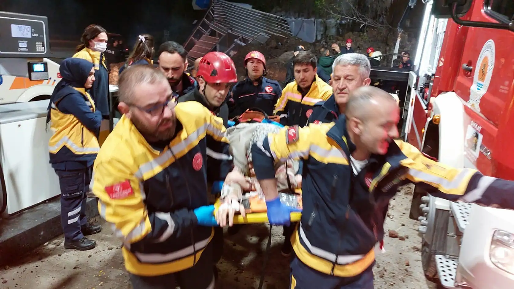 Samsun'da Yürek Yakan Heyelan! 'Baba ve İki Çocuk Hayatını Kaybetti!'