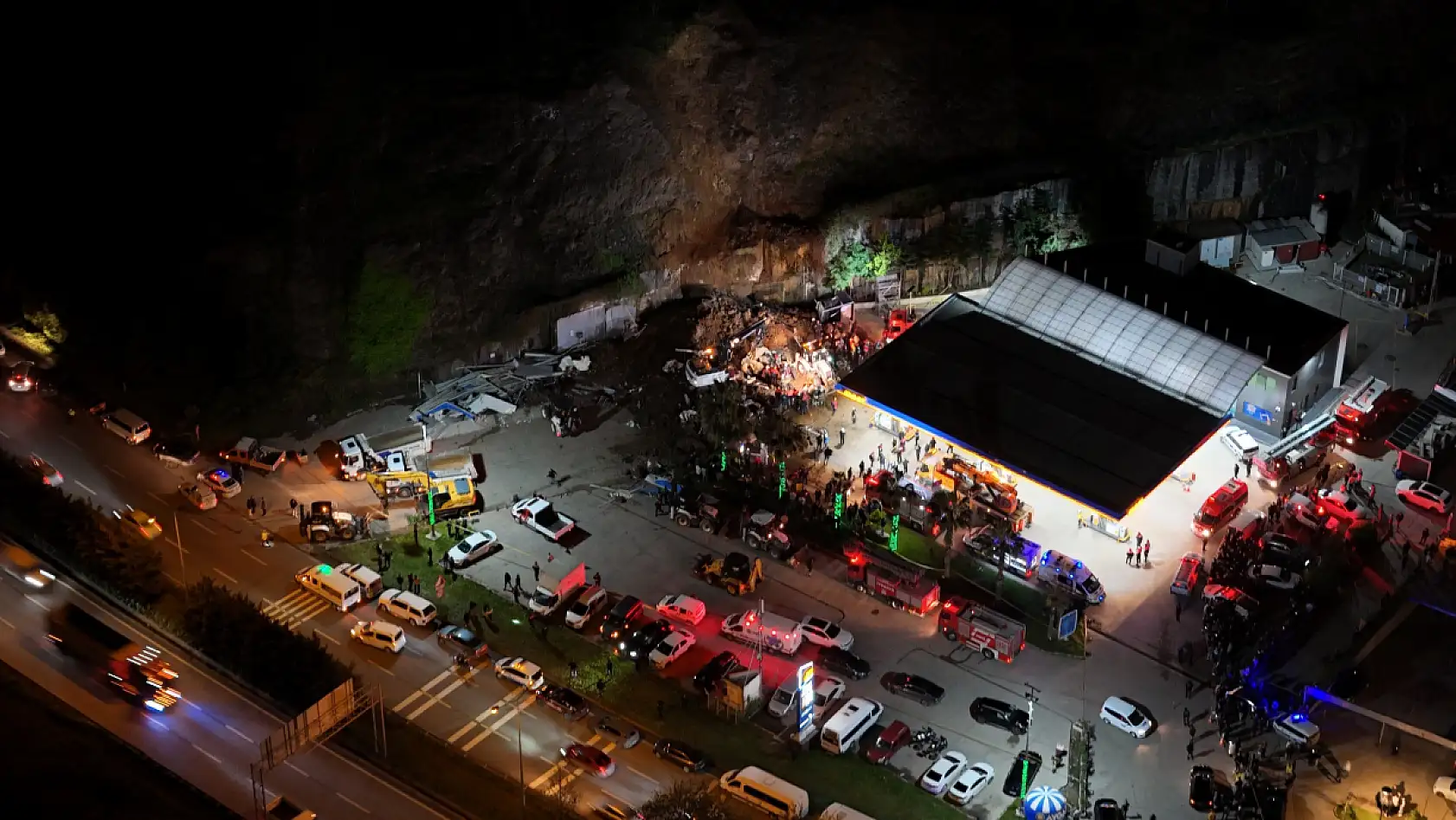 Samsun'da Yürek Yakan Heyelan! 'Baba ve İki Çocuk Hayatını Kaybetti!'