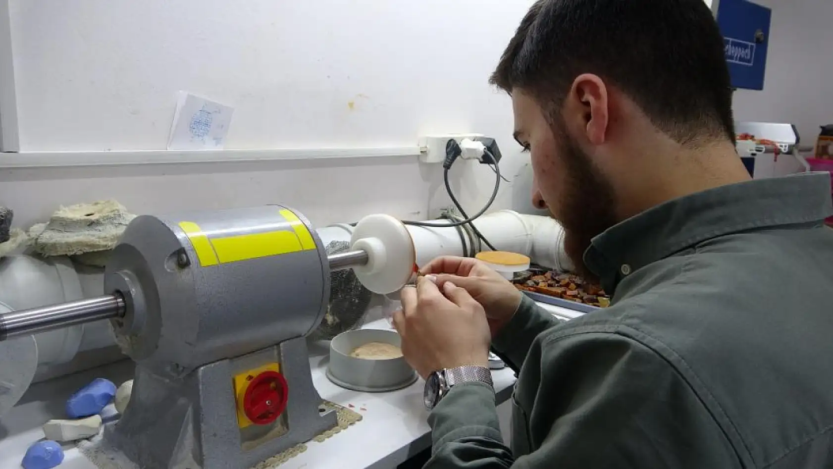 Tespih ustası 15 bin TL'ye varan eserleriyle dikkat çekiyor