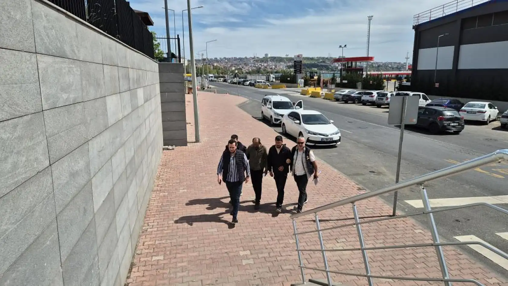 Kan donduran olay: Boğazı kesilerek altınları çalındı