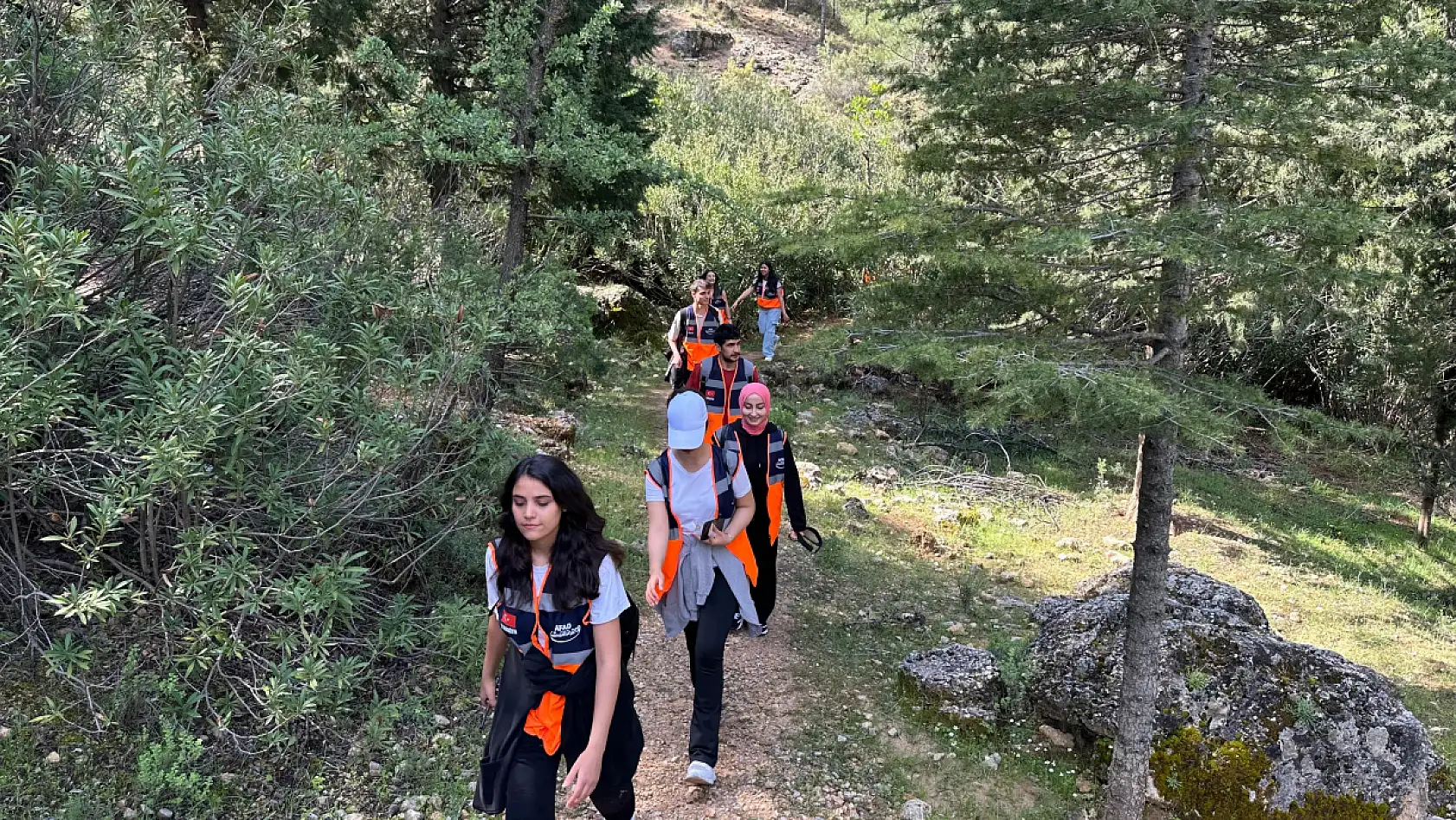 AFAD gönüllülerinden değirmen dere kanyonuna doğa yürüyüş