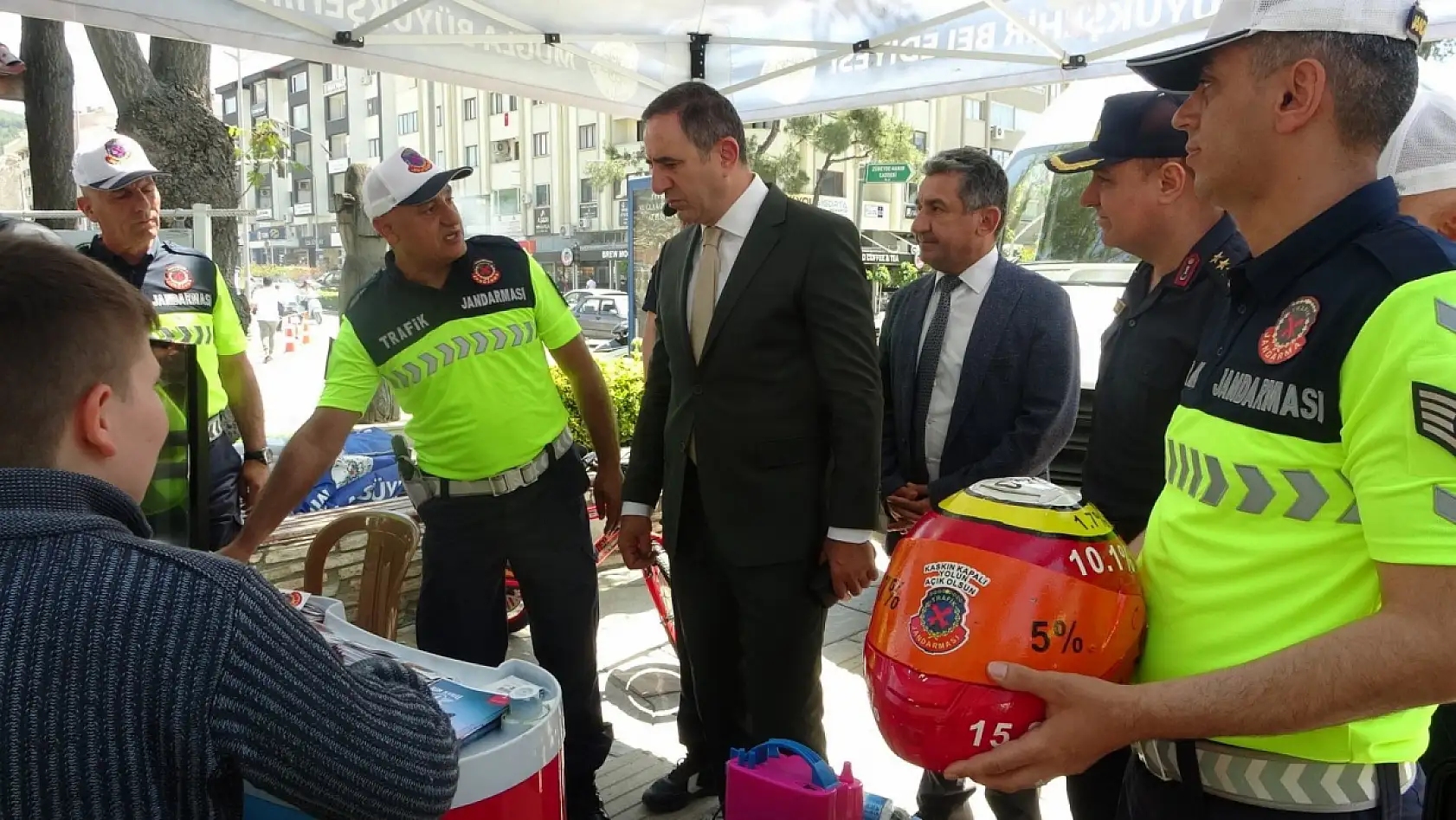 Trafik haftası kapsamında Menteşe'de farkındalık etkinliği düzenlendi