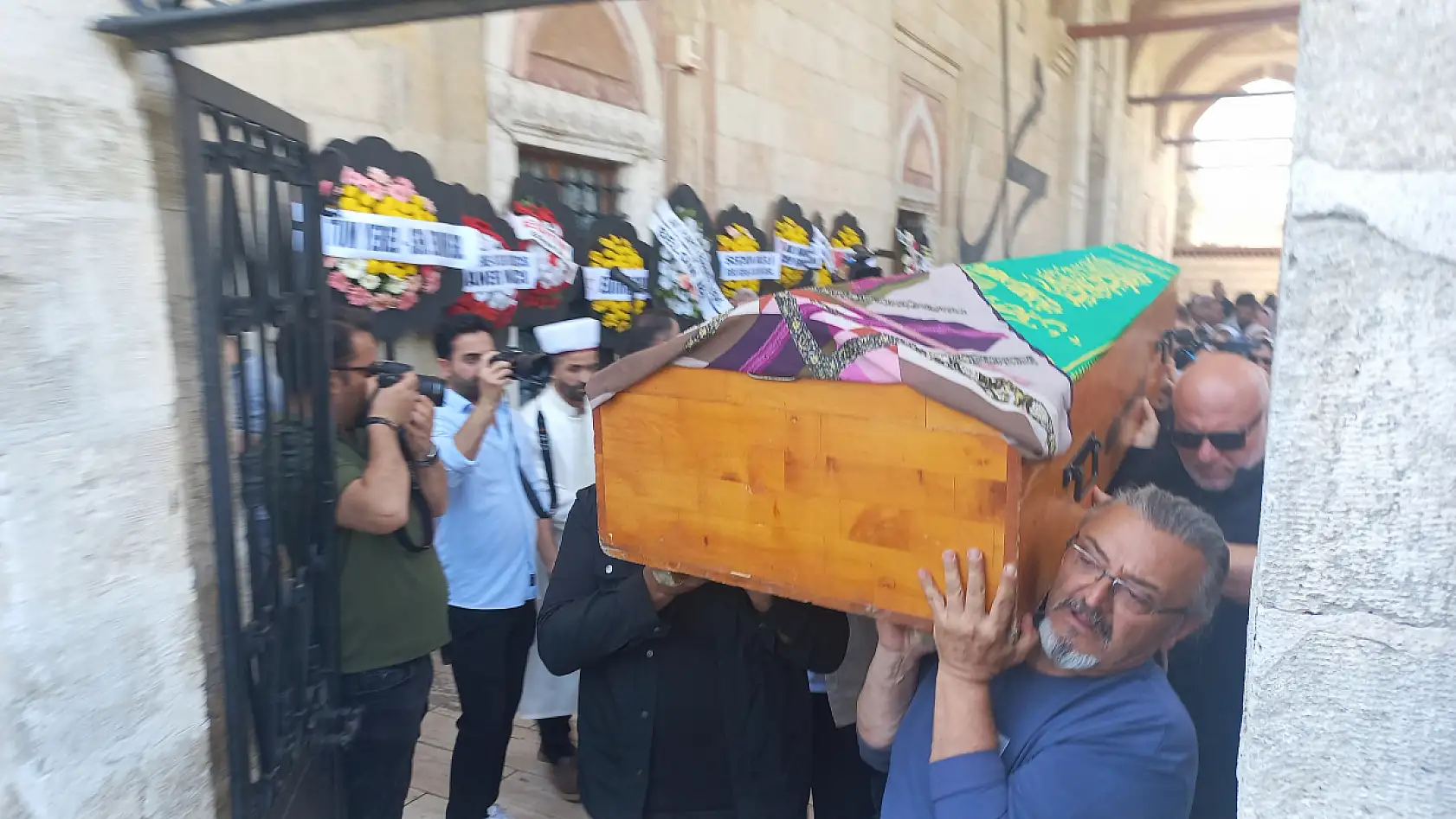 Merhume Bahar Aksu'nun teyzesi konuştu, 'Babası zengin olduğu için peşini bırakmadı'