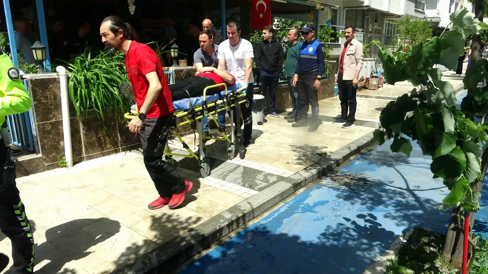 Menteşe'de bacadan çıkan yangın paniğe neden oldu